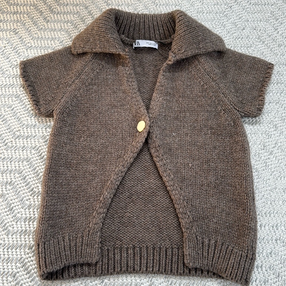 NWT Women’s Zara Buttoned Knit Cardigan